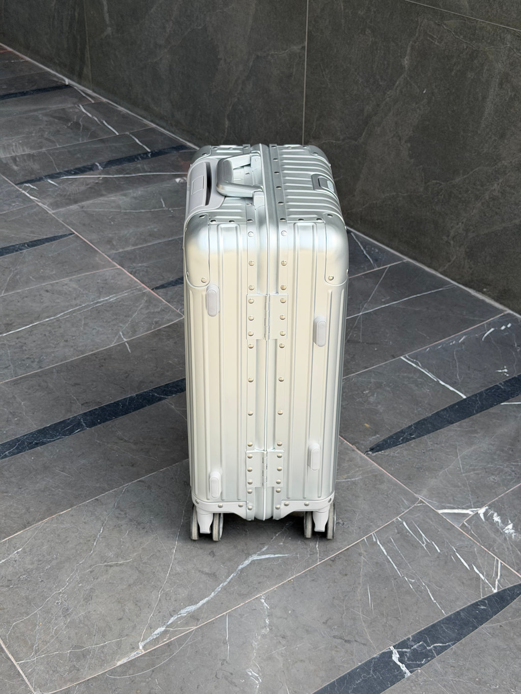 Riviera Aluminium Carry-On Suitcase 20”