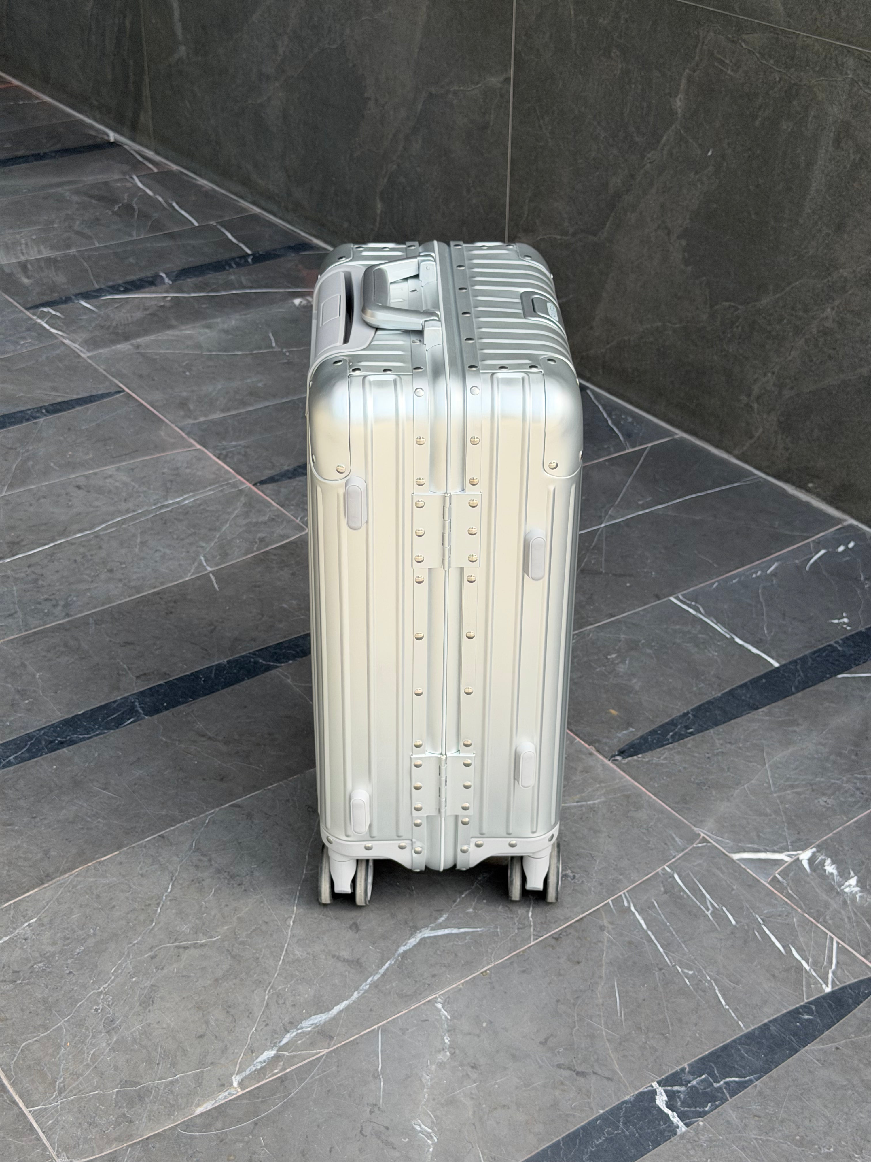 Riviera Aluminium Carry-On Suitcase 20”