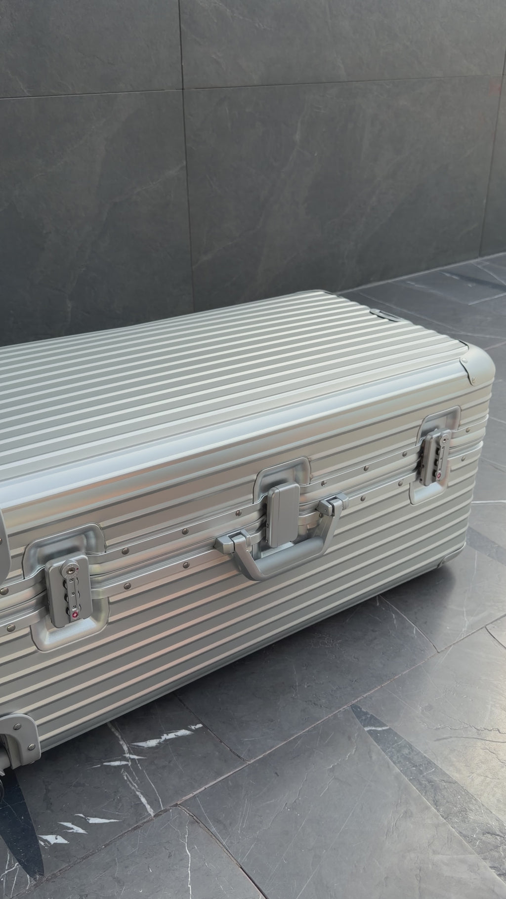 Riviera Aluminium Check-In Suitcase 28”